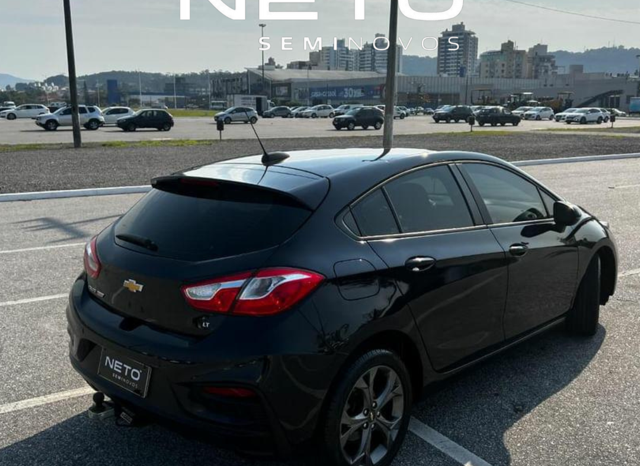 GM-CHEVROLET CRUZE HATCH LT 1.4 TURBO 2020 – 62 MIL KM completo