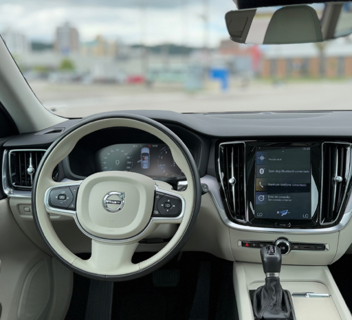 Volvo V60 2.0 T5 Momentum 2019/2020 – 52 MIL KM completo