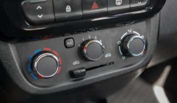 RENAULT KWID INTENSE 1.0 MEC. 2024 – 21 MIL KM completo