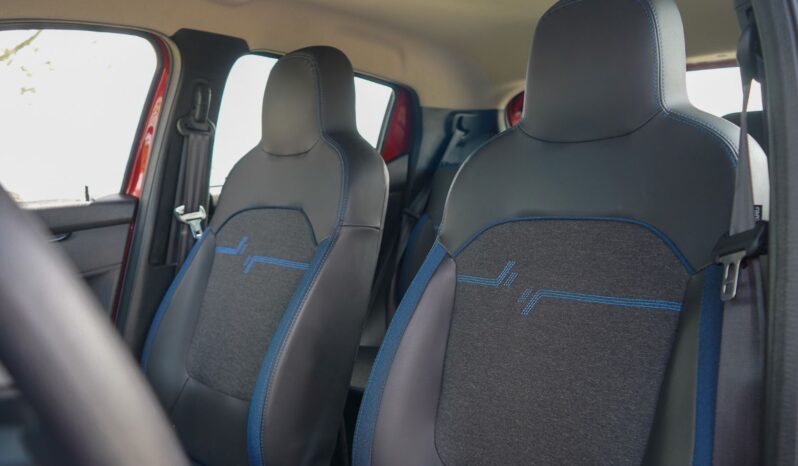 RENAULT KWID INTENSE 1.0 MEC. 2024 – 21 MIL KM completo