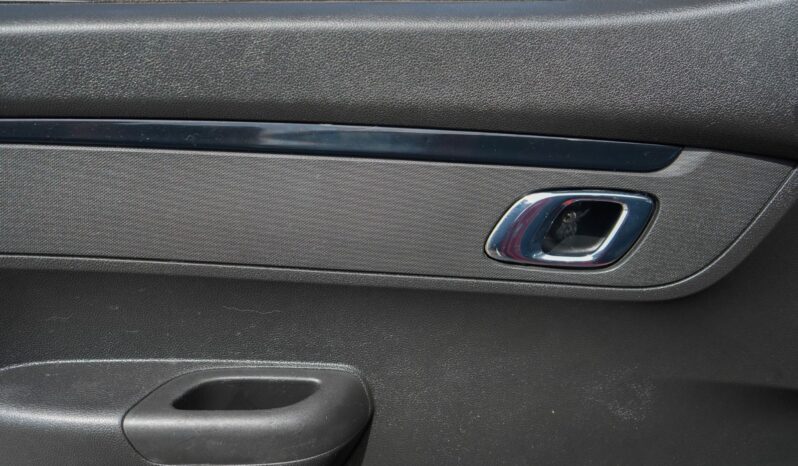 RENAULT KWID INTENSE 1.0 MEC. 2024 – 21 MIL KM completo