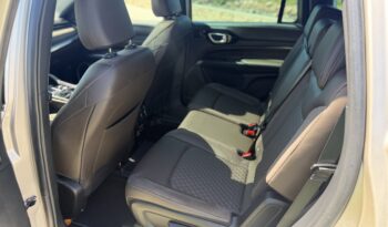 JEEP COMMANDER OVERLAND 2.2 DIESEL 2025 – 7 MIL KM completo