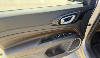 JEEP COMMANDER OVERLAND 2.2 DIESEL 2025 – 7 MIL KM completo