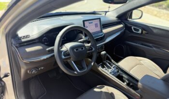 JEEP COMMANDER OVERLAND 2.2 DIESEL 2025 – 7 MIL KM completo