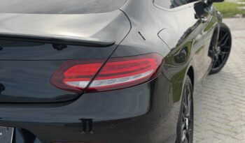 MERCEDES-BENZ C180 SPORT COUPÉ AVANTGARDE 1.6 TURBO 2019 – 117 MIL KM completo