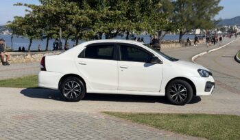 TOYOTA ETIOS SEDAN PLATINUM 1.5 AUT. 2017 – 148 MIL KM completo