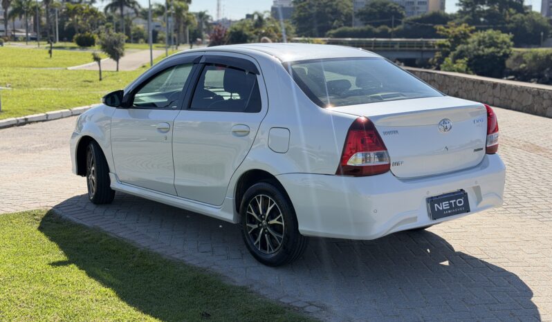 TOYOTA ETIOS SEDAN PLATINUM 1.5 AUT. 2017 – 148 MIL KM completo