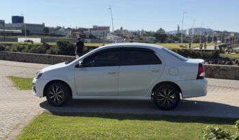 TOYOTA ETIOS SEDAN PLATINUM 1.5 AUT. 2017 – 148 MIL KM completo