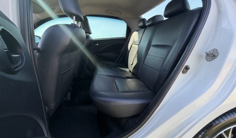 TOYOTA ETIOS SEDAN PLATINUM 1.5 AUT. 2017 – 148 MIL KM completo