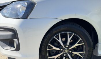 TOYOTA ETIOS SEDAN PLATINUM 1.5 AUT. 2017 – 148 MIL KM completo